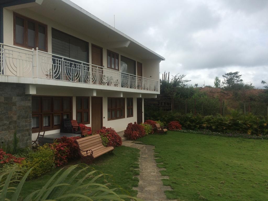 Leisure Vacations Heavenly Hills Villa Мадикери Экстерьер фото