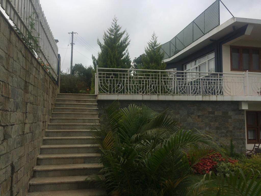 Leisure Vacations Heavenly Hills Villa Мадикери Экстерьер фото